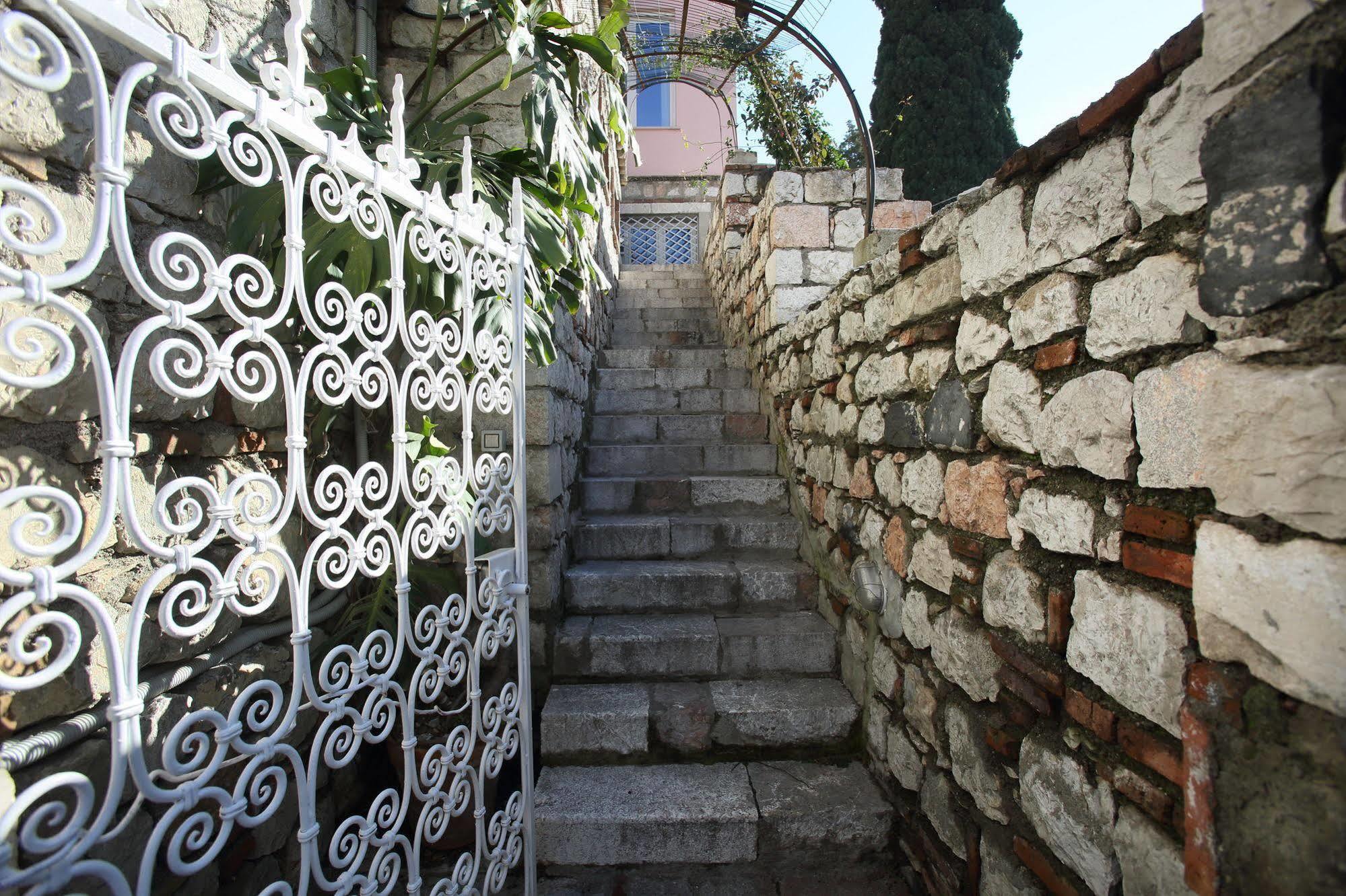 Badia Vecchia Apartment Taormina Exterior photo